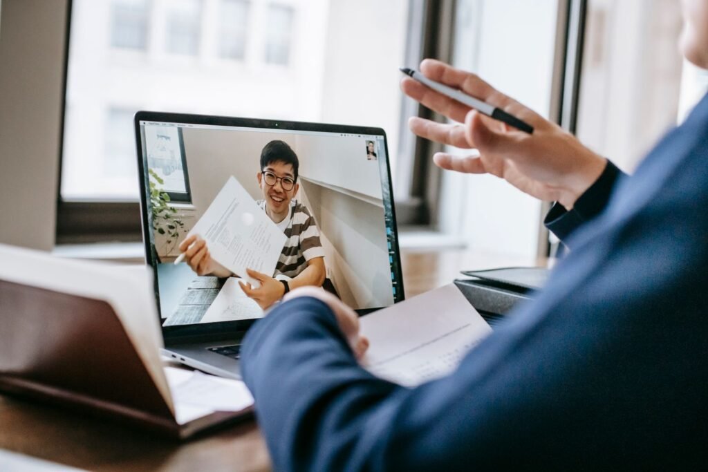 Live online class with faculty and classmates